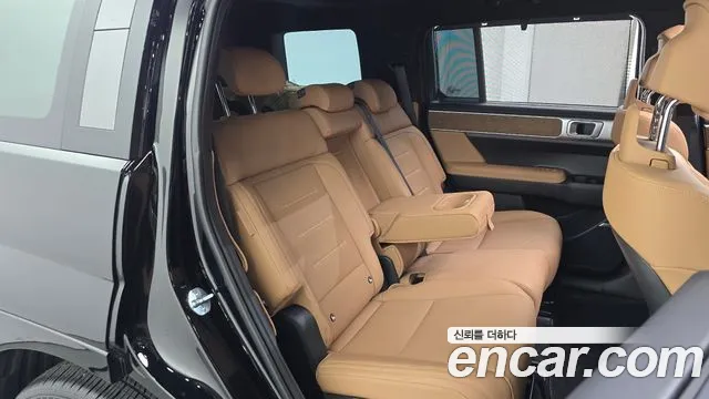 2025 Hyundai Santa Fe (MX5) HEV 1.6 2WD Sold VIN KMHP5811BSU121869 – interior seats