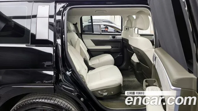 2026 Hyundai Santa Fe (MX5) Gasoline 2.5T 2WD Sold VIN KMHP581LGTU070273 – interior seats 2026 Hyundai Santa Fe (MX5) Gasoline 2.5T 2WD Sold VIN KMHP581LGTU070273 – interior seats