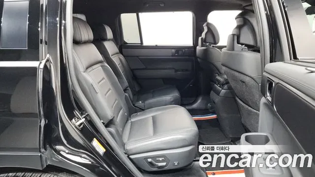 2024 Hyundai Santa Fe (MX5) Gasoline 2.5T 4WD Sold VIN KMHP581LHRU014906 – interior seats