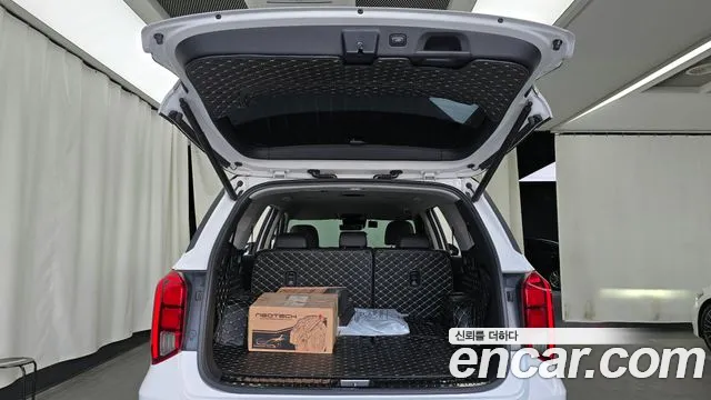 2023 Hyundai The New Palisade Diesel 2.2 2WD Sold VIN KMHR381ABPU576876 – trunk area