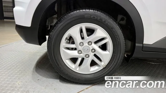 2020 Hyundai Venue 1.6 Modern Sold VIN KMHRB813ELU014014 – rear exterior