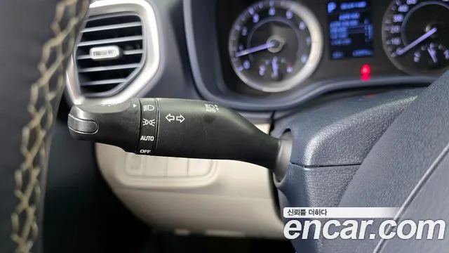 2020 Hyundai Venue 1.6 Modern Sold VIN KMHRB813ELU049218 – rear exterior