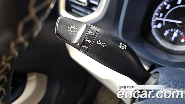 2020 Hyundai Venue 1.6 Modern Sold VIN KMHRB813ELU054947 – dashboard