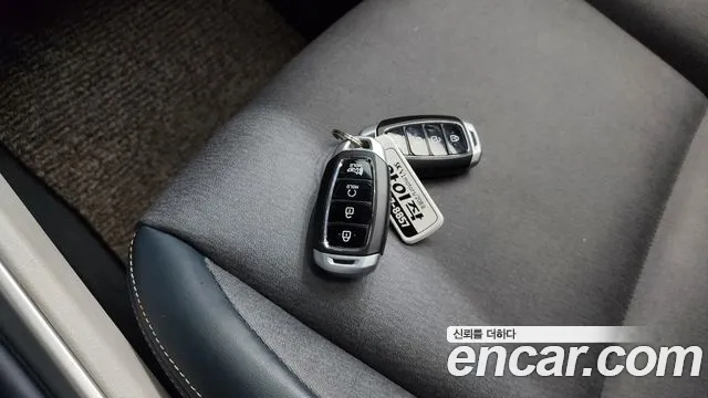 2020 Hyundai Venue 1.6 Modern Sold VIN KMHRB813ELU057587 – rear exterior