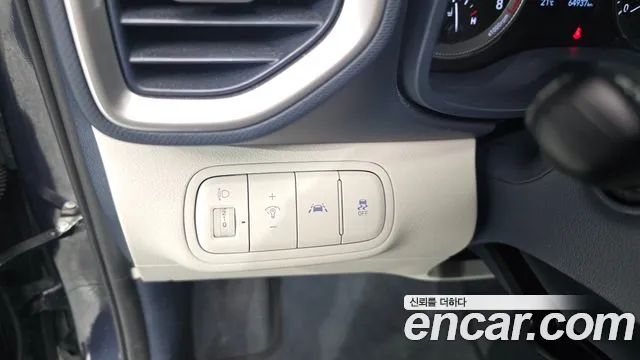 2020 Hyundai Venue 1.6 Modern Sold VIN KMHRB813ELU074554 – side profile