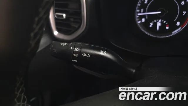 2021 Hyundai Venue 1.6 Modern Sold VIN KMHRB813EMU083855 – rear exterior