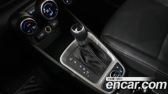 2022 Hyundai Venue 1.6 Modern Plus Sold VIN KMHRB813ENU135882 – rear exterior