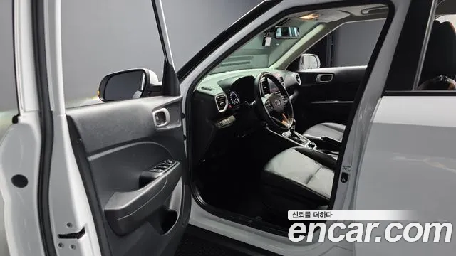 2021 Hyundai Venue 1.6 Modern Plus Sold VIN KMHRB813ENU156019 – dashboard
