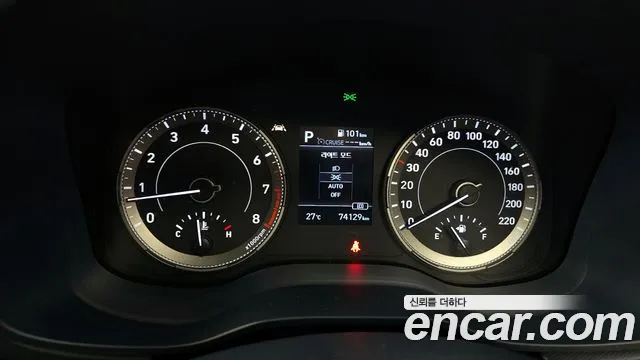 2020 Hyundai Venue 1.6 Flux Sold VIN KMHRC813ELU060570 – interior seats