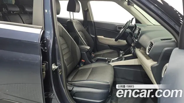 2020 Hyundai Venue 1.6 Flux Sold VIN KMHRC813ELU062772 – interior seats