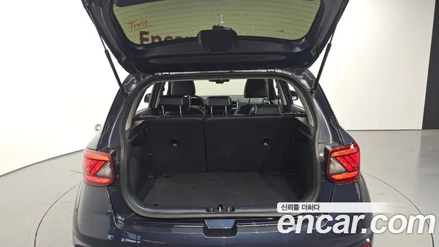 2020 Hyundai Venue 1.6 Flux Sold VIN KMHRC813ELU062772 – undercarriage