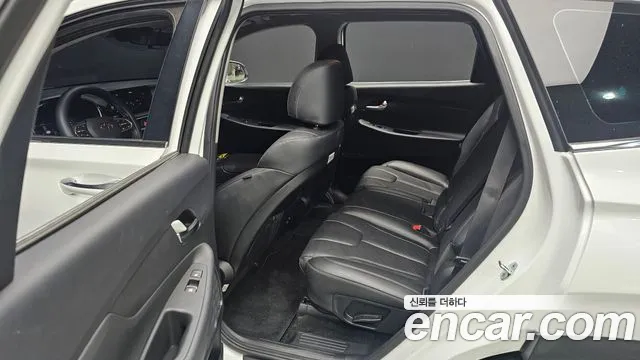 2022 Hyundai The New Santa Fe HEV 1.6 4WD Sold VIN KMHS2811DNU019673 – rear exterior