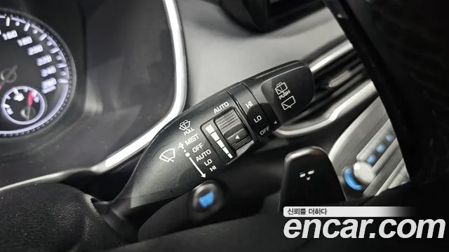 2022 Hyundai The New Santa Fe HEV 1.6 4WD Sold VIN KMHS2811DNU019673 – interior seats