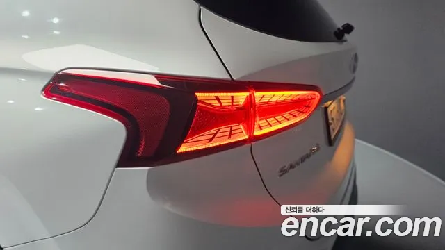 2019 Hyundai Santa Fe TM Gasoline 2.0T 2WD Sold VIN KMHS281ABKU186624 – side profile