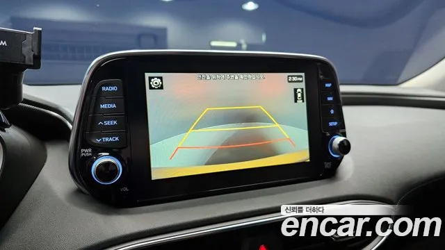2019 Hyundai Santa Fe TM Gasoline 2.0T 2WD Sold VIN KMHS281ABKU186624 – dashboard