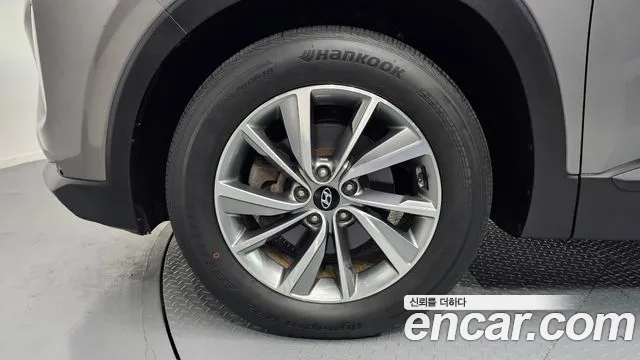 2019 Hyundai Santa Fe TM Diesel 2.0 2WD Sold VIN KMHS281BBKU001990 – trunk area