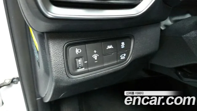 2019 Hyundai Santa Fe TM Diesel 2.0 2WD Sold VIN KMHS281BBKU005994 – trunk area