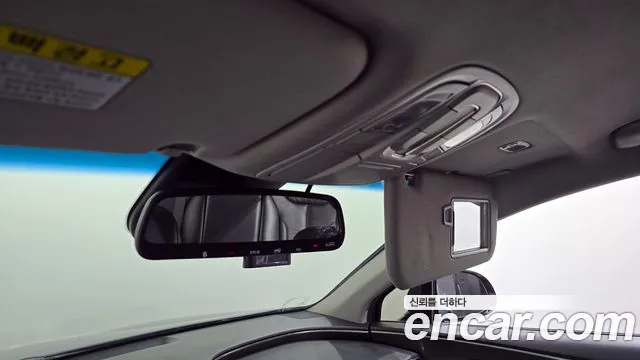 2019 Hyundai Santa Fe TM Diesel 2.0 2WD Sold VIN KMHS281BBKU009744 – trunk area