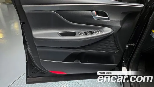 2019 Hyundai Santa Fe TM Diesel 2.0 2WD Sold VIN KMHS281BBKU033641 – trunk area 2019 Hyundai Santa Fe TM Diesel 2.0 2WD Sold VIN KMHS281BBKU033641 – trunk area