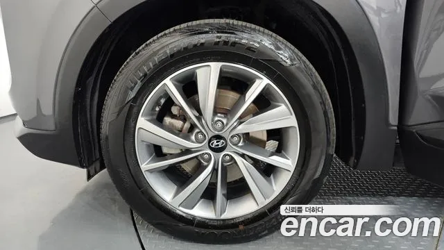 2019 Hyundai Santa Fe TM Diesel 2.0 2WD Sold VIN KMHS281BBKU129145 – interior seats 2019 Hyundai Santa Fe TM Diesel 2.0 2WD Sold VIN KMHS281BBKU129145 – interior seats