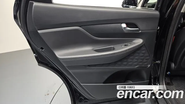 2019 Hyundai Santa Fe TM Diesel 2.0 2WD Sold VIN KMHS281BBKU186543 – exterior detail