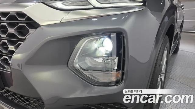 2020 Hyundai Santa Fe TM Diesel 2.0 2WD Sold VIN KMHS281BBLU229900 – exterior detail