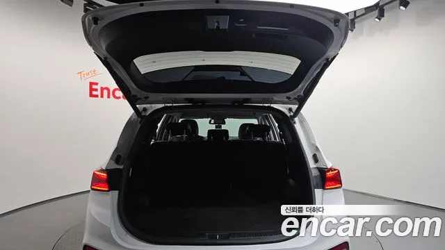 2019 Hyundai Santa Fe Tm Diesel 2,0 4wd Sold VIN KMHS281BDKU008003 – front exterior