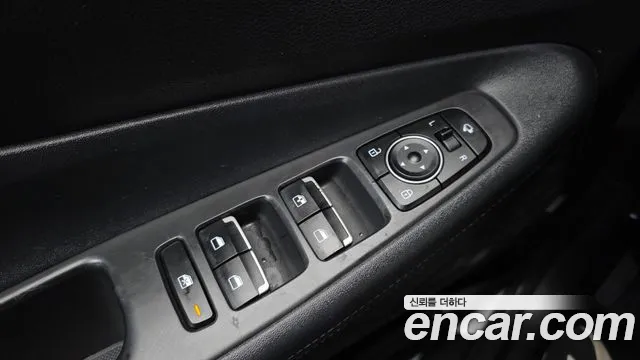 2021 Hyundai The New Santa Fe Diesel 2.2 2WD Sold VIN KMHS281HGMU334805 – exterior detail