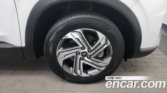 2021 Hyundai The New Santa Fe Diesel 2.2 2WD Sold VIN KMHS281HGMU337244 – exterior detail