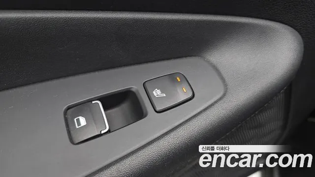 2021 Hyundai The New Santa Fe Diesel 2.2 2WD Sold VIN KMHS281HGMU388080 – exterior detail