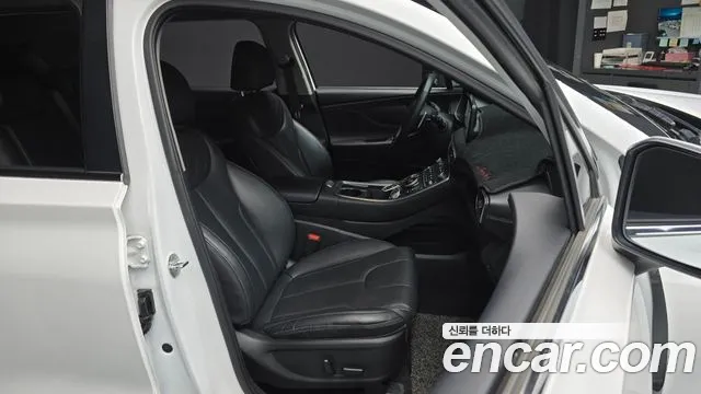 2022 Hyundai The New Santa Fe Diesel 2.2 2WD Sold VIN KMHS281HGNU425477 – interior seats