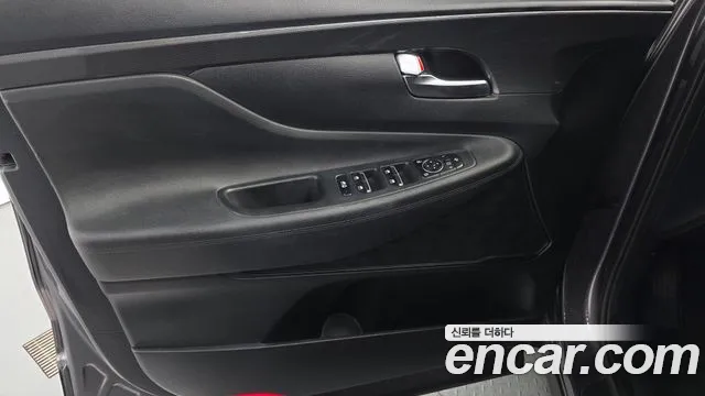 2022 Hyundai The New Santa Fe HEV 1.6 2WD Sold VIN KMHS3811BNU016107 – trunk area