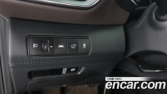 2022 Hyundai The New Santa Fe HEV 1.6 2WD Sold VIN KMHS3811BNU050237 – trunk area