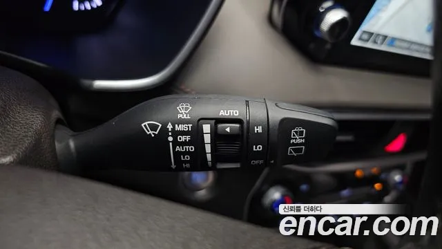 2019 Hyundai Santa Fe TM Gasoline 2.0T 4WD Sold VIN KMHS381ADKU104695 – interior seats