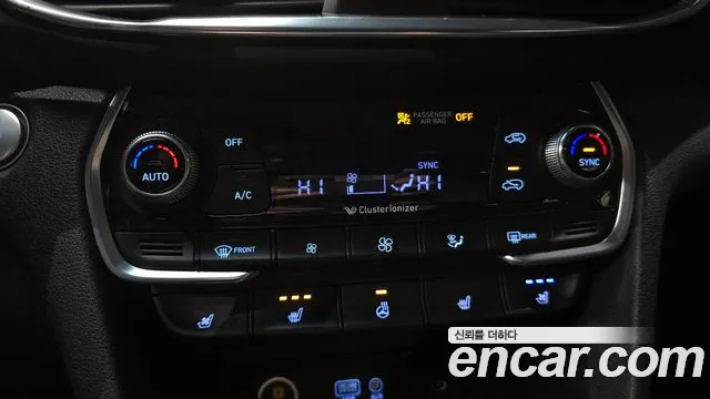 2019 Hyundai Santa Fe TM Diesel 2.0 2WD Sold VIN KMHS381BBKU066506 – interior seats 2019 Hyundai Santa Fe TM Diesel 2.0 2WD Sold VIN KMHS381BBKU066506 – interior seats