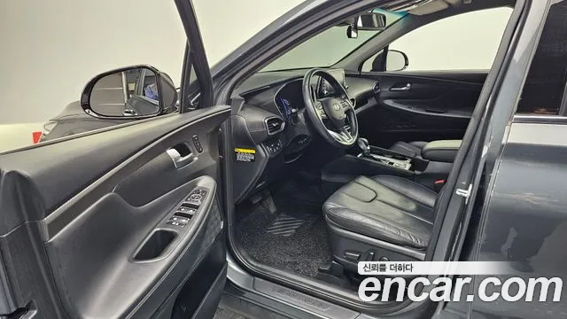 2020 Hyundai Santa Fe TM Diesel 2.0 2WD Sold VIN KMHS381BBLU215735 – exterior detail