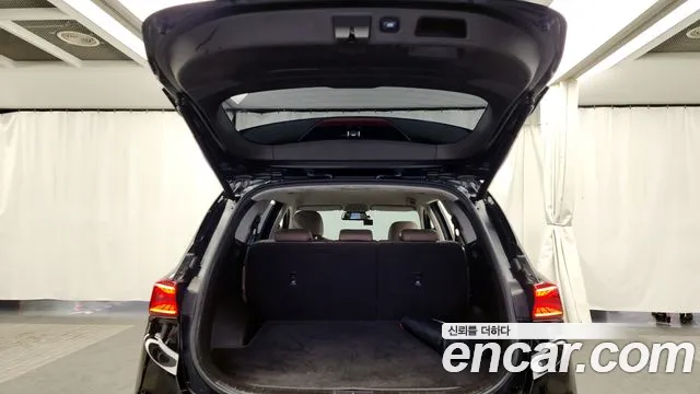 2020 Hyundai Santa Fe TM Diesel 2.0 2WD Sold VIN KMHS381BBLU276626 – exterior detail 2020 Hyundai Santa Fe TM Diesel 2.0 2WD Sold VIN KMHS381BBLU276626 – exterior detail