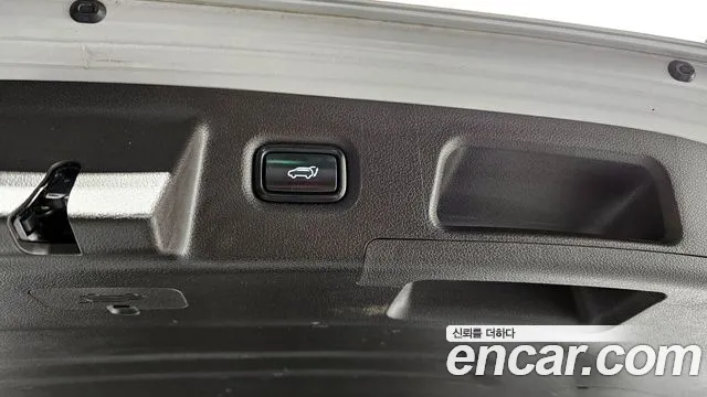 2019 Hyundai Santa Fe TM Diesel 2.2 4WD Sold VIN KMHS381CDKU012666 – side profile