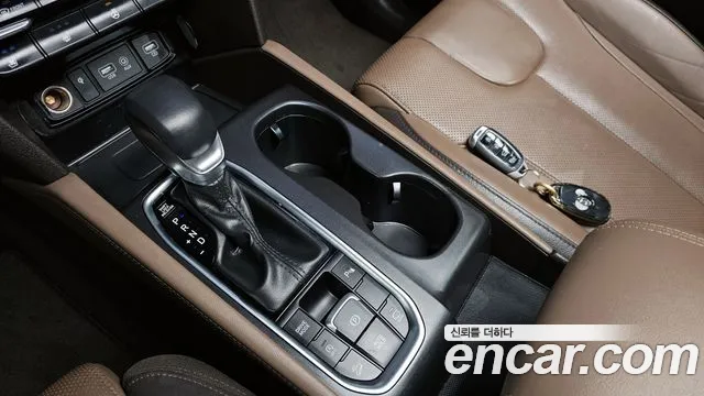2019 Hyundai Santa Fe TM Diesel 2.2 4WD Sold VIN KMHS381CDKU027600 – trunk area