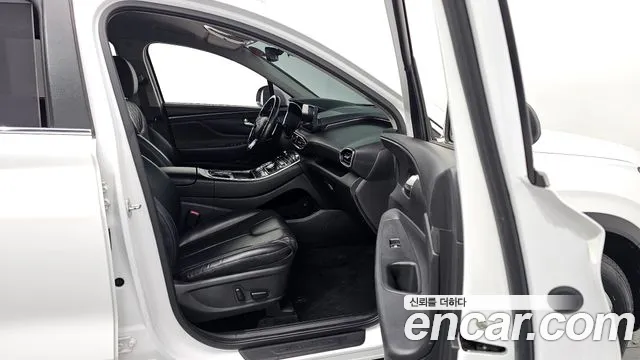 2021 Hyundai The New Santa Fe Diesel 2.2 2WD Sold VIN KMHS381HGMU329143 – dashboard