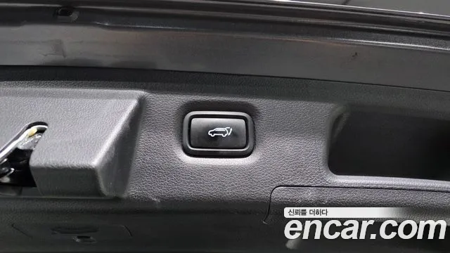 2021 Hyundai The New Santa Fe Diesel 2.2 2WD Sold VIN KMHS381HGMU373127 – engine bay