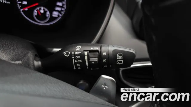 2022 Hyundai The New Santa Fe Diesel 2.2 2WD Sold VIN KMHS381HGNU448493 – exterior detail