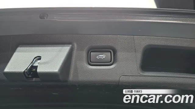 2022 Hyundai The New Santa Fe Diesel 2.2 2WD Sold VIN KMHS381HGNU449727 – trunk area