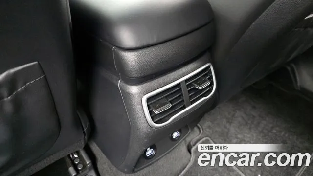 2022 Hyundai The New Santa Fe Diesel 2.2 2WD Sold VIN KMHS381HGNU451294 – interior seats 2022 Hyundai The New Santa Fe Diesel 2.2 2WD Sold VIN KMHS381HGNU451294 – interior seats