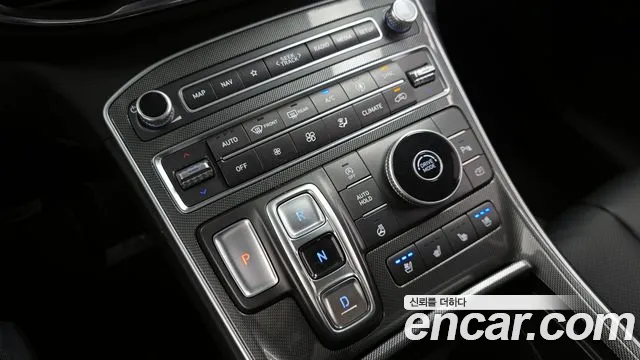 2022 Hyundai The New Santa Fe Diesel 2.2 2WD Sold VIN KMHS381HGNU451294 – exterior detail 2022 Hyundai The New Santa Fe Diesel 2.2 2WD Sold VIN KMHS381HGNU451294 – exterior detail