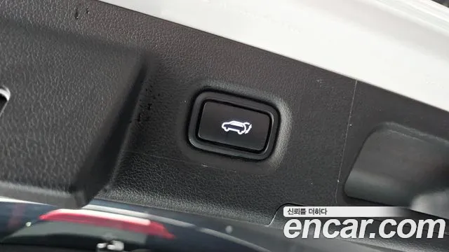 2022 Hyundai The New Santa Fe HEV 1.6 2WD Sold VIN KMHS5811BNU042870 – undercarriage
