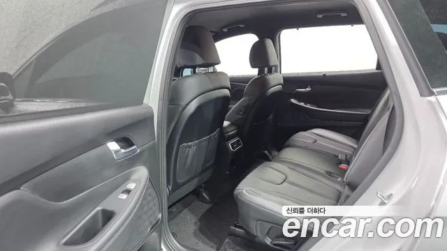 2022 Hyundai The New Santa Fe HEV 1.6 2WD Sold VIN KMHS5811BNU047892 – interior seats
