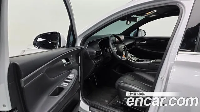 2022 Hyundai The New Santa Fe HEV 1.6 2WD Sold VIN KMHS5811BNU047892 – trunk area
