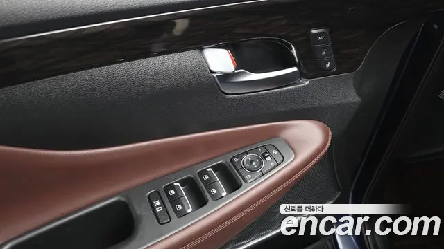 2019 Hyundai Santa Fe TM Gasoline 2.0T 2WD Sold VIN KMHS581ABKU175660 – exterior detail