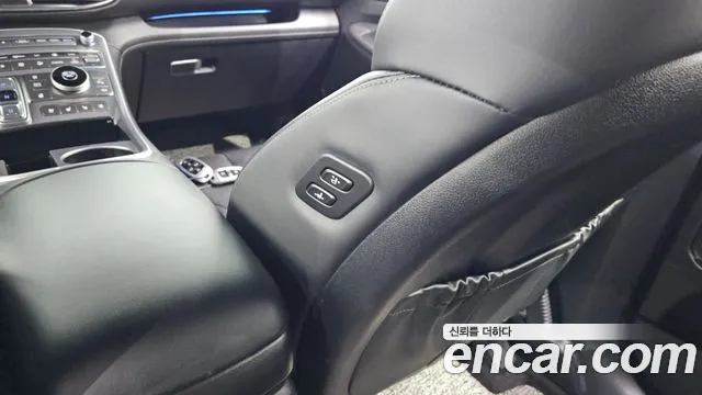 2021 Hyundai The New Santa Fe Diesel 2.2 2WD Sold VIN KMHS581HGMU401909 – rear exterior